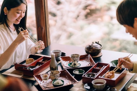 close-up-people-with-delicious-food